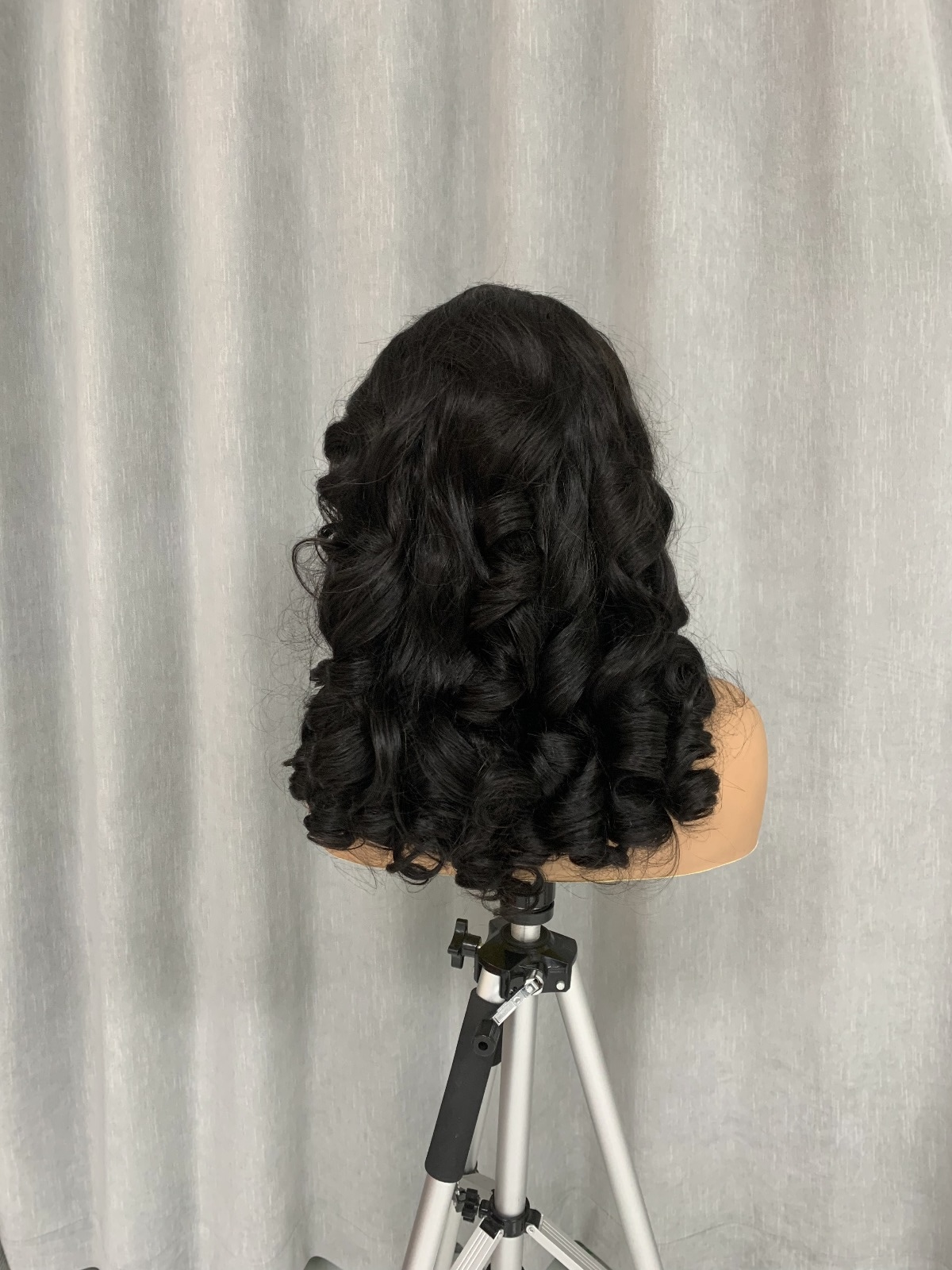 20" bouncy wig2